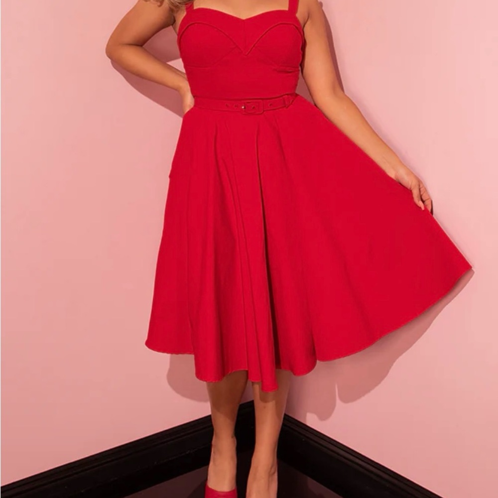 XS Red Maneater Swing